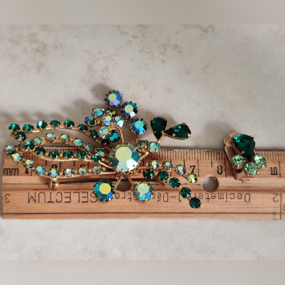 Vintage Made in Austria Crystal Brooch and Earrings Set - Picture 5 of 13